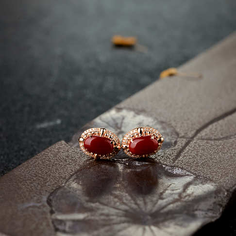 金镶钻阿卡深红珊瑚耳钉--红珊瑚-阿卡-B100217C09004